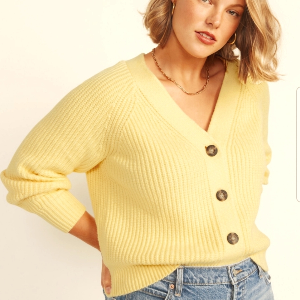 Brushed Shaker-Stitch Cardigan Sweater 